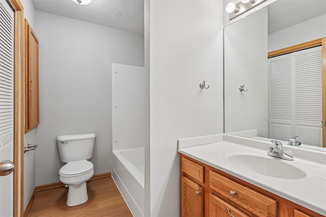 592 SE Williams Court, Waukee, IA 50263