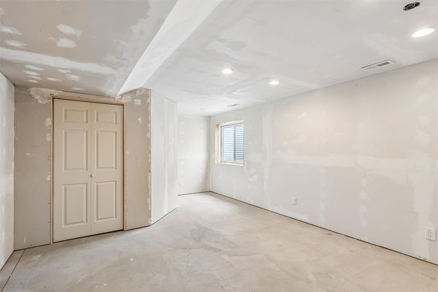 592 SE Williams Court, Waukee, IA 50263