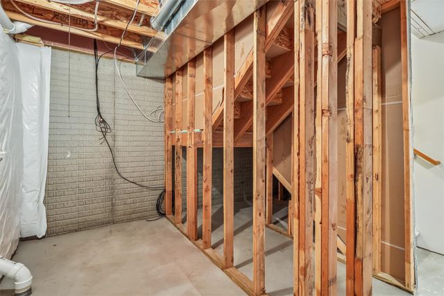 592 SE Williams Court, Waukee, IA 50263