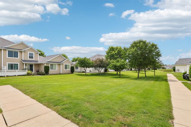 592 SE Williams Court, Waukee, IA 50263