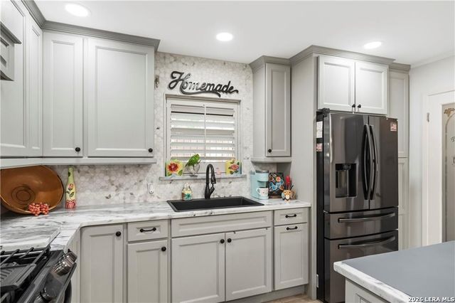 155 Harbor Circle, Mathis, TX 78368