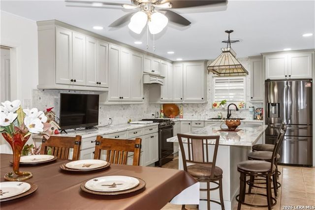 155 Harbor Circle, Mathis, TX 78368