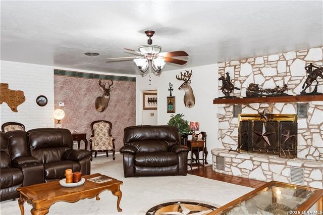 155 Harbor Circle, Mathis, TX 78368