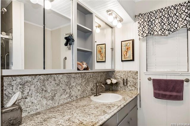 155 Harbor Circle, Mathis, TX 78368