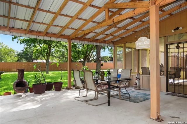 155 Harbor Circle, Mathis, TX 78368