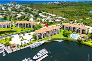 1301 Seafarer Circle 403, Jupiter, FL 33477