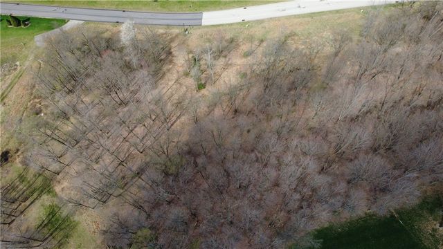 Lot 17 Ravenwood, Hempfield Twp, PA 15601