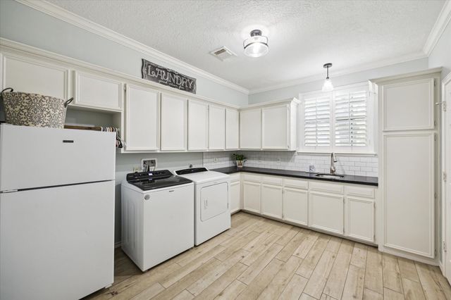 1503 Kelliwood Oaks Drive, Katy, TX 77450