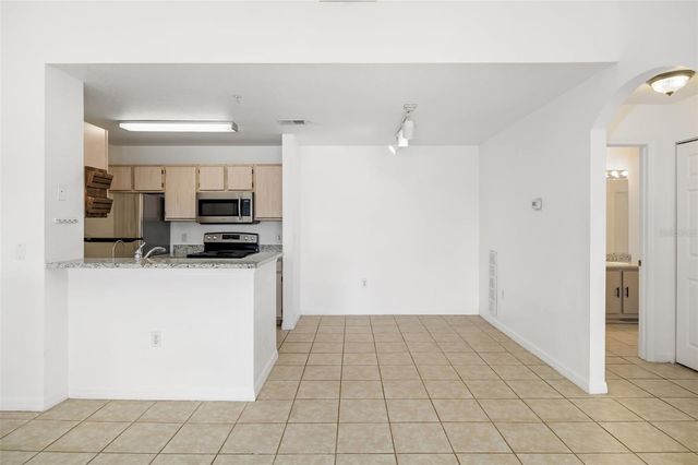 8933 MANOR LOOP 205, Lakewood Ranch, FL 34202