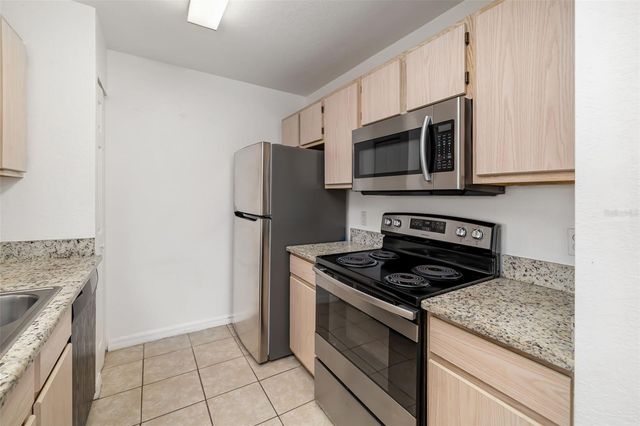 8933 MANOR LOOP 205, Lakewood Ranch, FL 34202