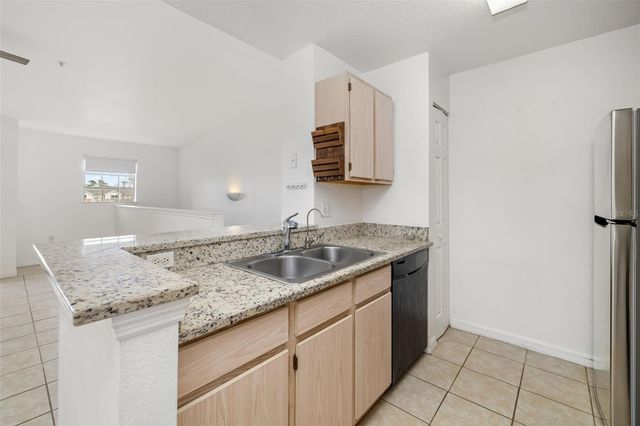 8933 MANOR LOOP 205, Lakewood Ranch, FL 34202