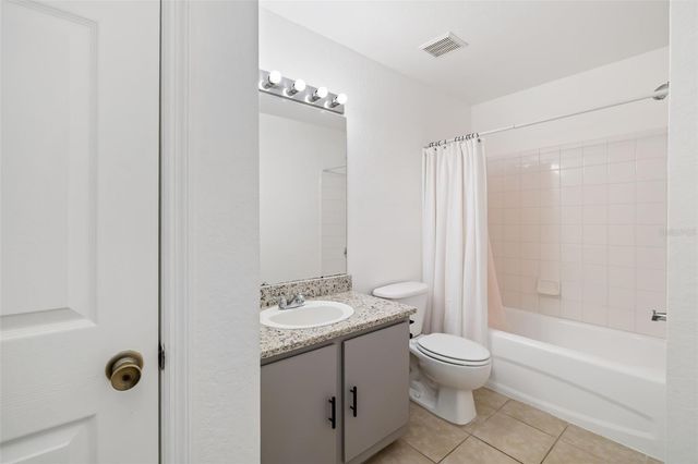 8933 MANOR LOOP 205, Lakewood Ranch, FL 34202