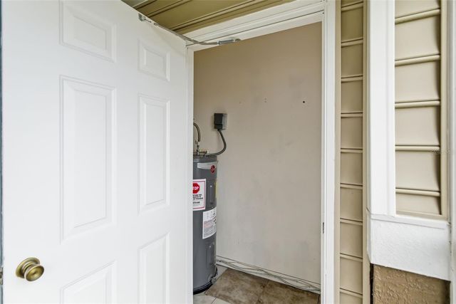 8933 MANOR LOOP 205, Lakewood Ranch, FL 34202