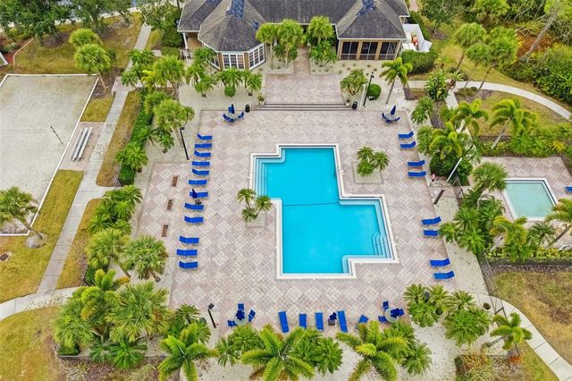 8933 MANOR LOOP 205, Lakewood Ranch, FL 34202