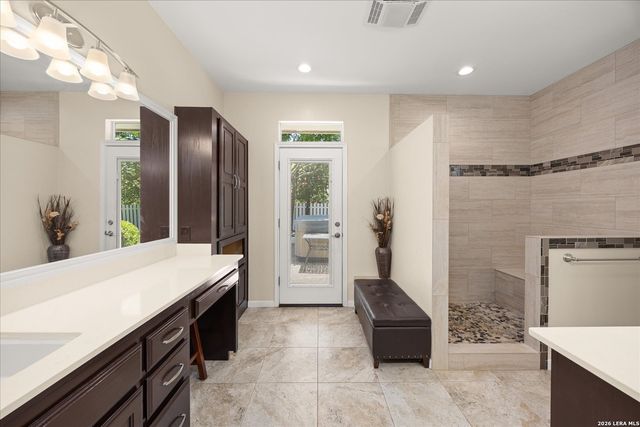 29705 SADDLEBACK CIR, Fair Oaks Ranch, TX 78015