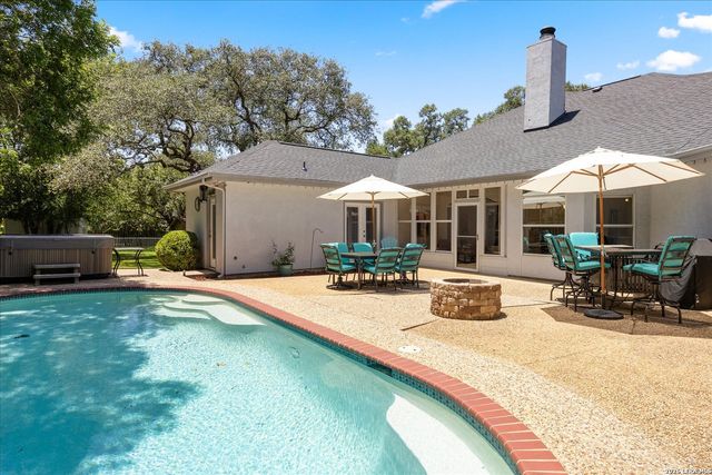 29705 SADDLEBACK CIR, Fair Oaks Ranch, TX 78015