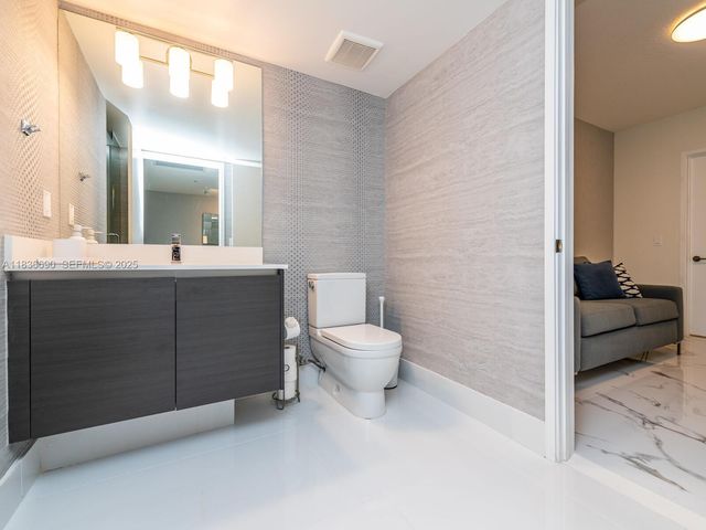 300 Sunny Isles Boulevard 51605, Sunny Isles Beach, FL 33160