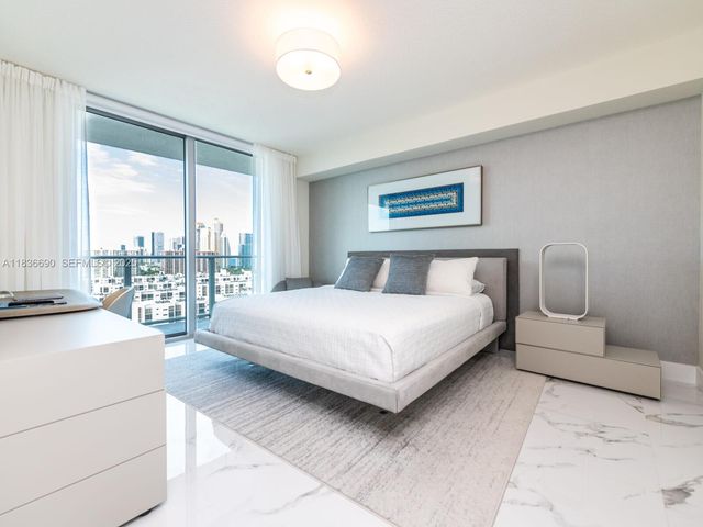300 Sunny Isles Boulevard 51605, Sunny Isles Beach, FL 33160