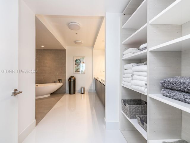 300 Sunny Isles Boulevard 51605, Sunny Isles Beach, FL 33160