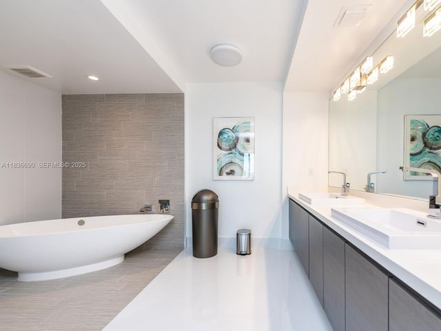 300 Sunny Isles Boulevard 51605, Sunny Isles Beach, FL 33160