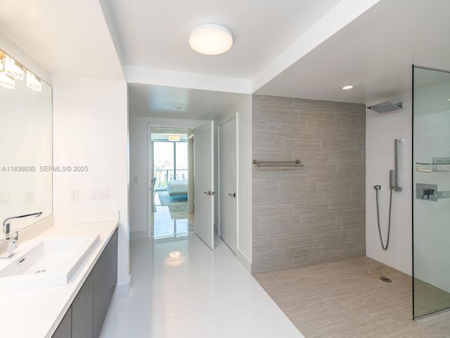 300 Sunny Isles Boulevard 51605, Sunny Isles Beach, FL 33160