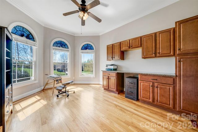 5873 Bakers Point, Hickory, NC 28602