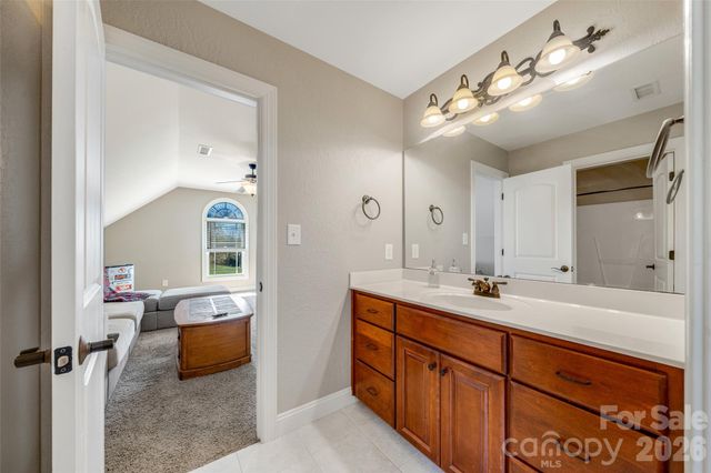 5873 Bakers Point, Hickory, NC 28602