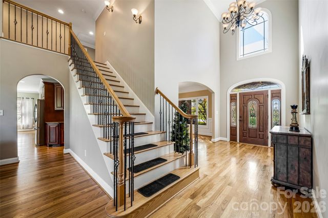 5873 Bakers Point, Hickory, NC 28602