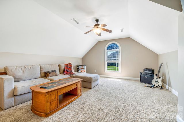 5873 Bakers Point, Hickory, NC 28602