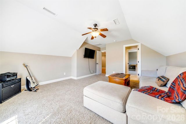 5873 Bakers Point, Hickory, NC 28602