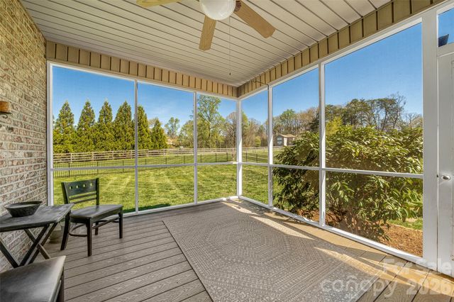 5873 Bakers Point, Hickory, NC 28602