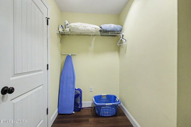 513 McCarter Rd Apt 4M, Gatlinburg, TN 37738