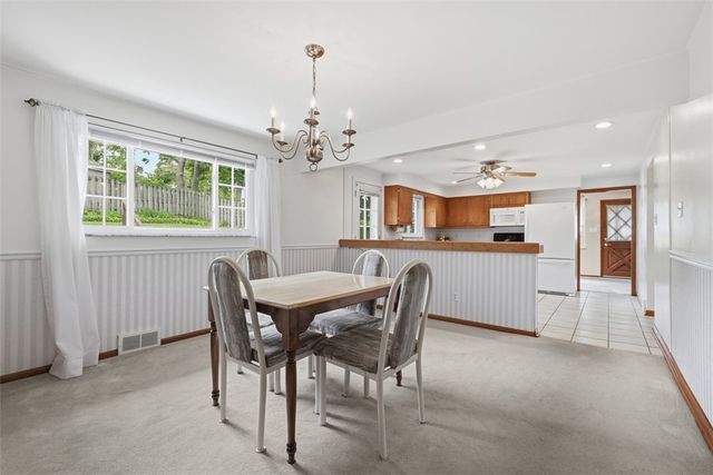 2621 Milford Dr, Bethel Park, PA 15102