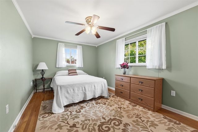 2621 Milford Dr, Bethel Park, PA 15102