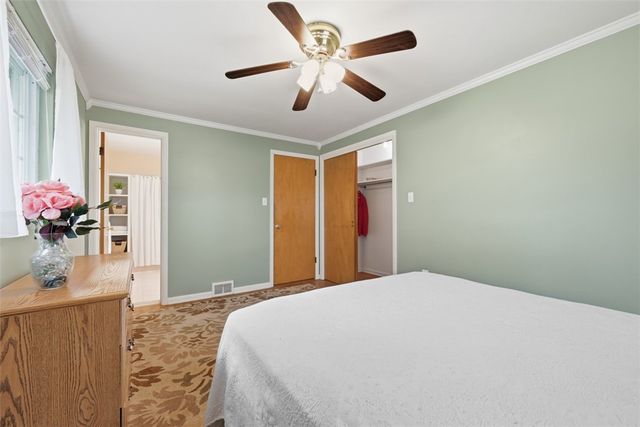 2621 Milford Dr, Bethel Park, PA 15102