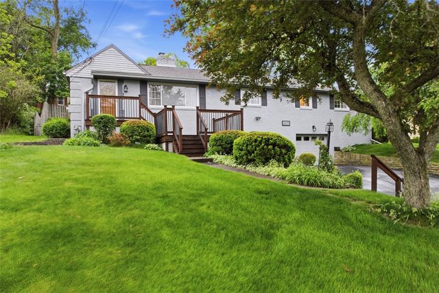 2621 Milford Dr, Bethel Park, PA 15102