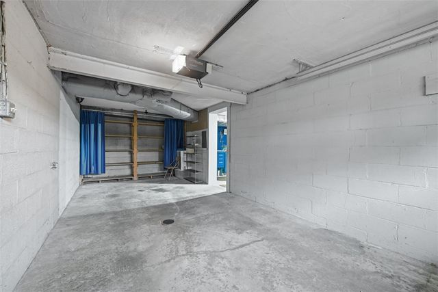 2621 Milford Dr, Bethel Park, PA 15102