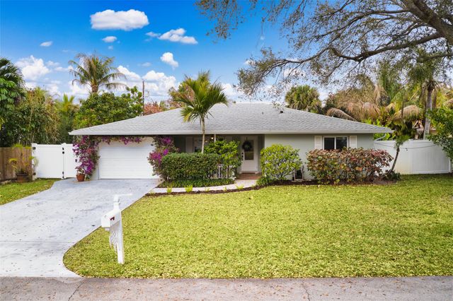 359 Church Road, Tequesta, FL 33469