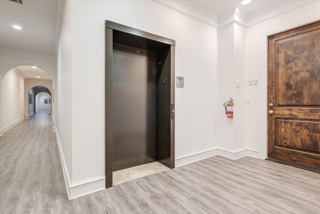 5232 Colleyville Boulevard 203, Colleyville, TX 76034