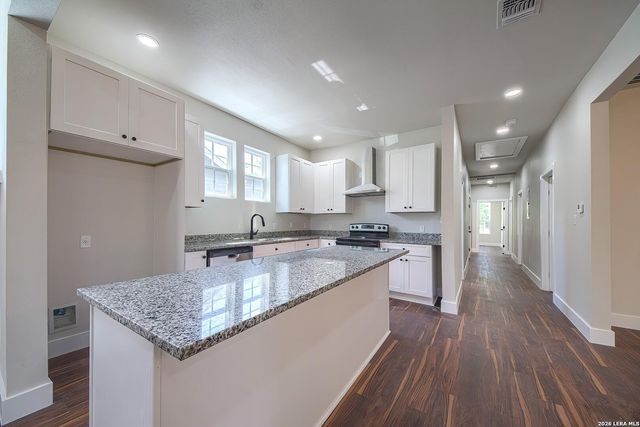 823 W French Place, San Antonio, TX 78212