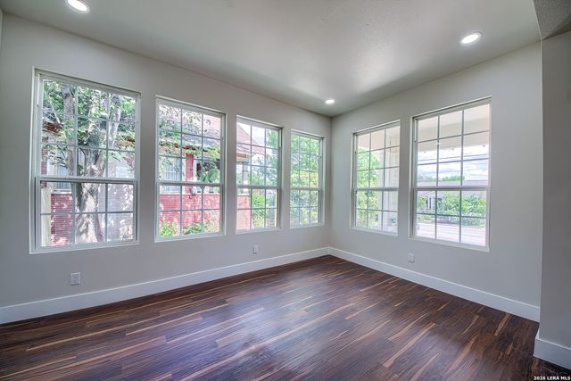 823 W French Place, San Antonio, TX 78212