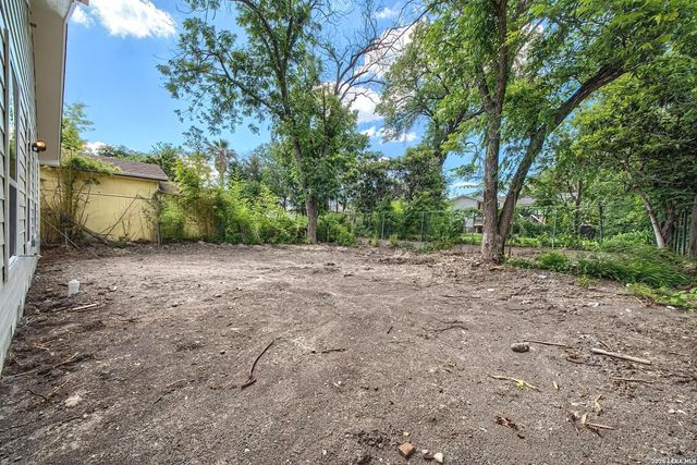 823 W French Place, San Antonio, TX 78212