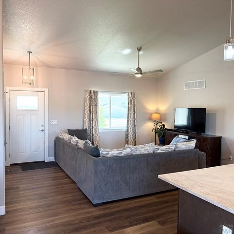 1265 N Platteville Blvd, Pueblo West, CO 81007