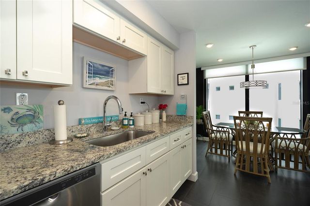 707 S GULFSTREAM AVENUE 602, Sarasota, FL 34236