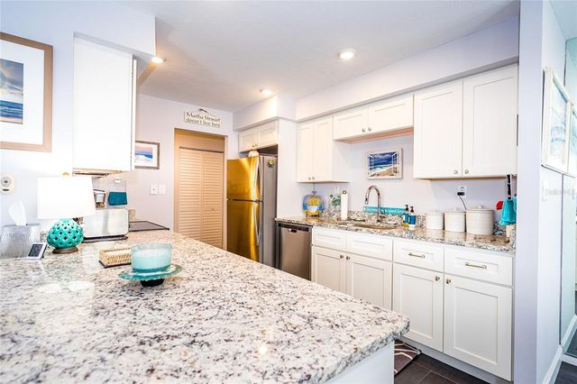 707 S GULFSTREAM AVENUE 602, Sarasota, FL 34236