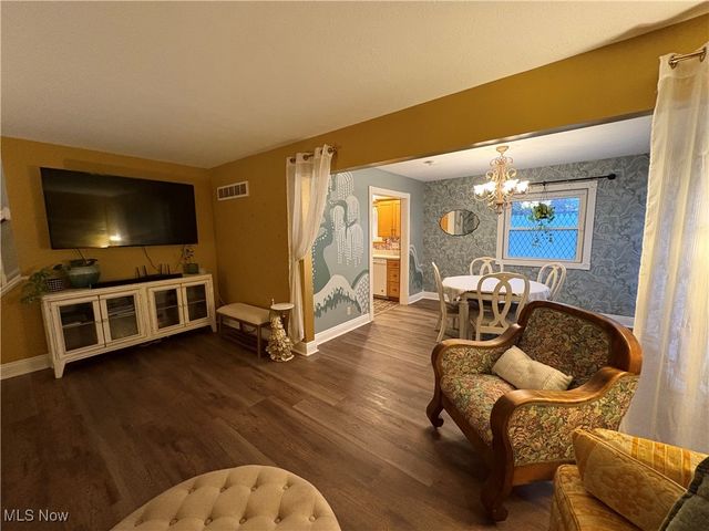 522 Eric Drive, Tallmadge, OH 44278