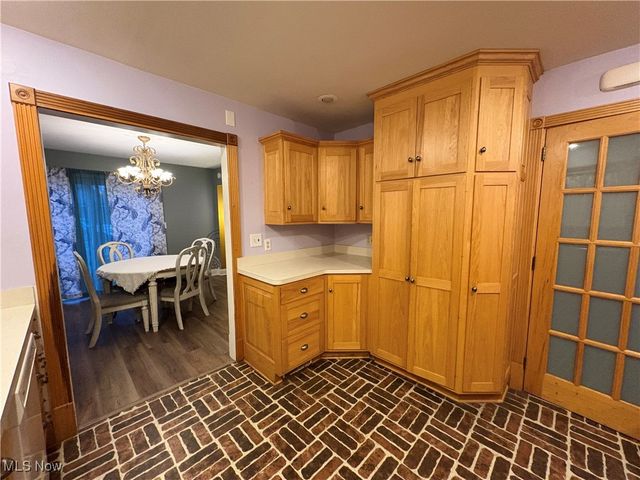 522 Eric Drive, Tallmadge, OH 44278