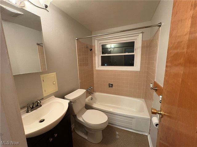 522 Eric Drive, Tallmadge, OH 44278