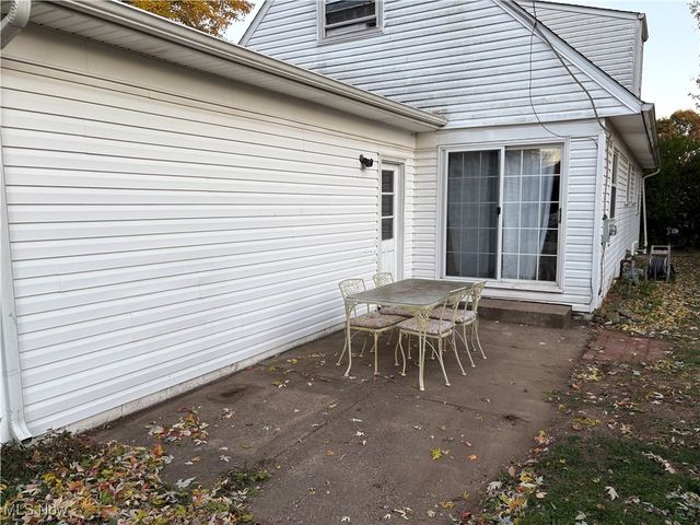 522 Eric Drive, Tallmadge, OH 44278