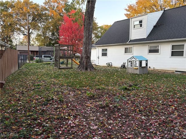 522 Eric Drive, Tallmadge, OH 44278